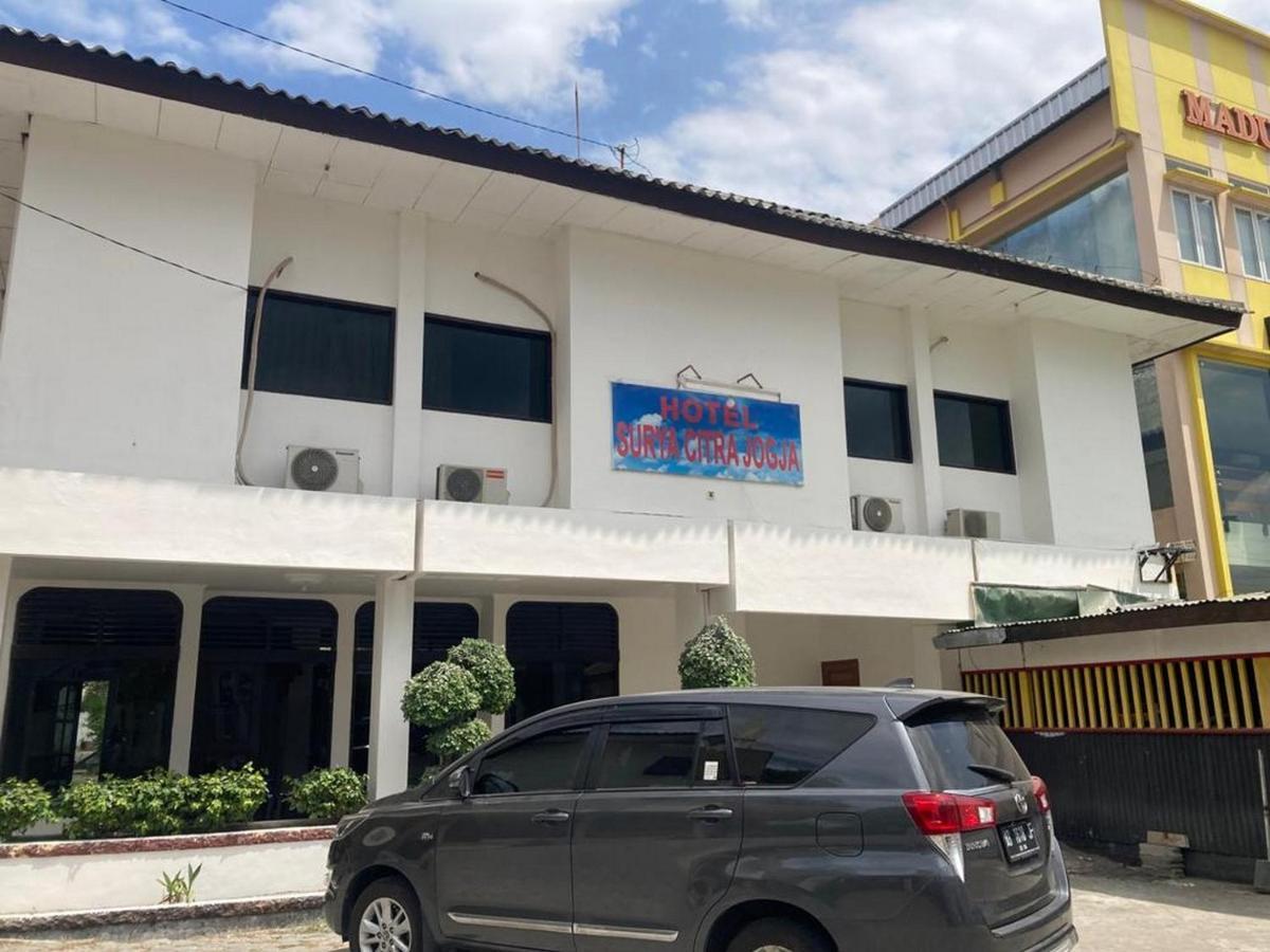 Hotel Surya Citra Jogja A Mitra Reddoorz 요그야카르타 외부 사진